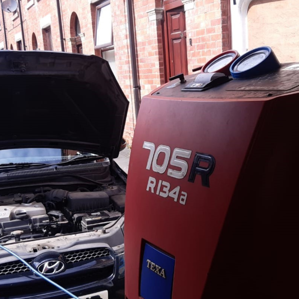 Car Air Con Re-Gas and Servicing North West and North Wales