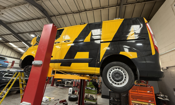 Mobile mechanic vehicle repair