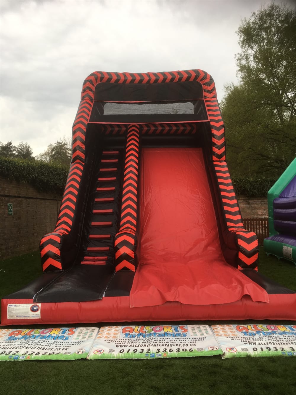 Bouncy Castle And Inflatable Hire In Surrey In Woking Surrey And Surrounding Areas Allsorts Inflatables