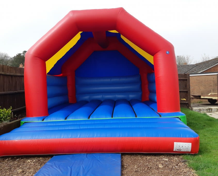 Adult 15x20 Multicoloured Castle