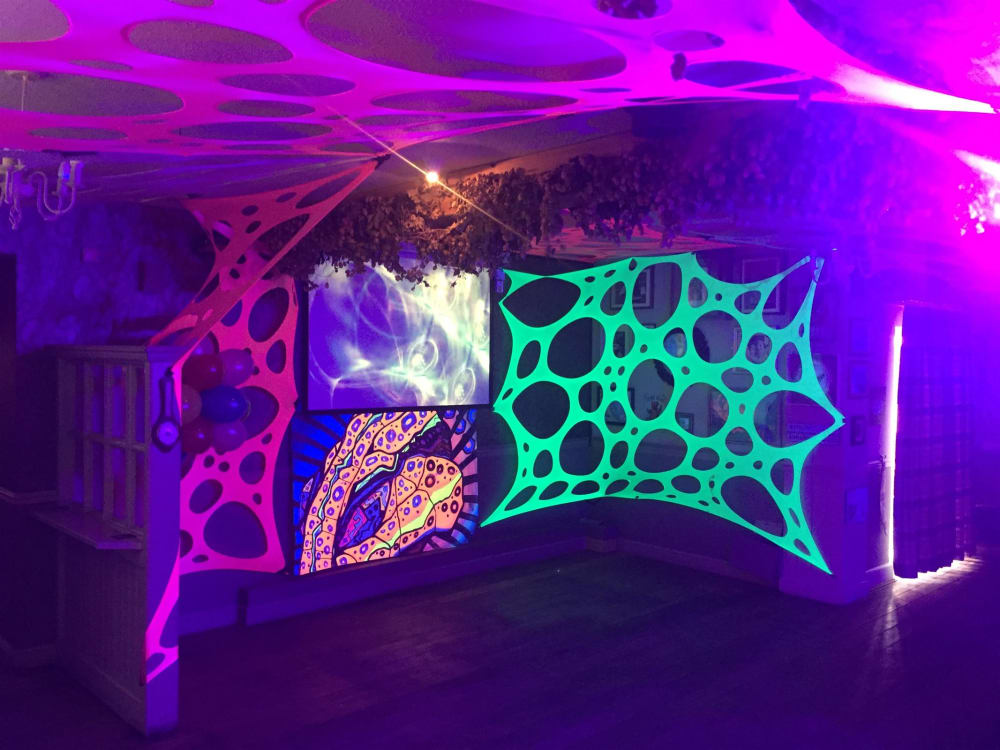 UV Black light hire- Make your party glow with our black light hire