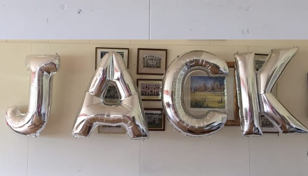 Giant mylar letter clearance balloons