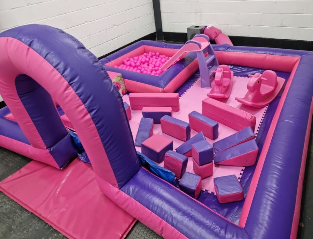 Maze Runner Hire - Inflatable Funfair & Exhibition Game Hire UK in  Sheffield, Rotherham, Doncaster, Leeds, Manchester, Derby, Birmingham, Hull