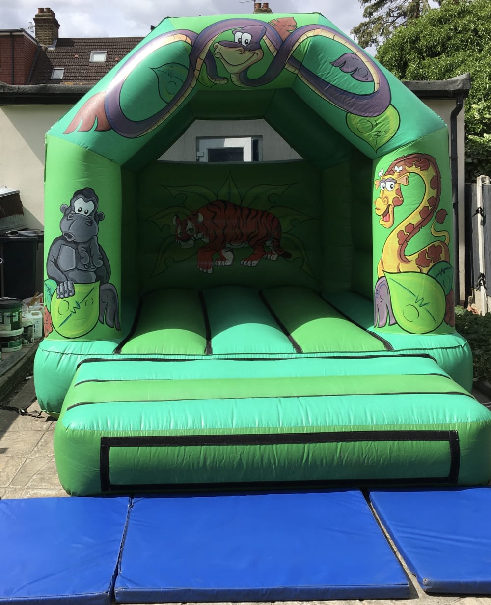 Wjungle 12x10 Bouncer Bouncy Castle Inflatables Soft Play Hire In Ilford East London Dagenham Romford Barkingside Essex East London