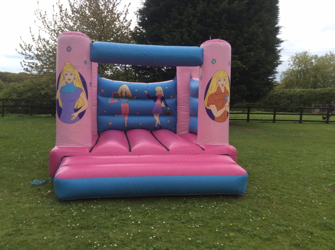 Childrens bouncy 2024 castle argos