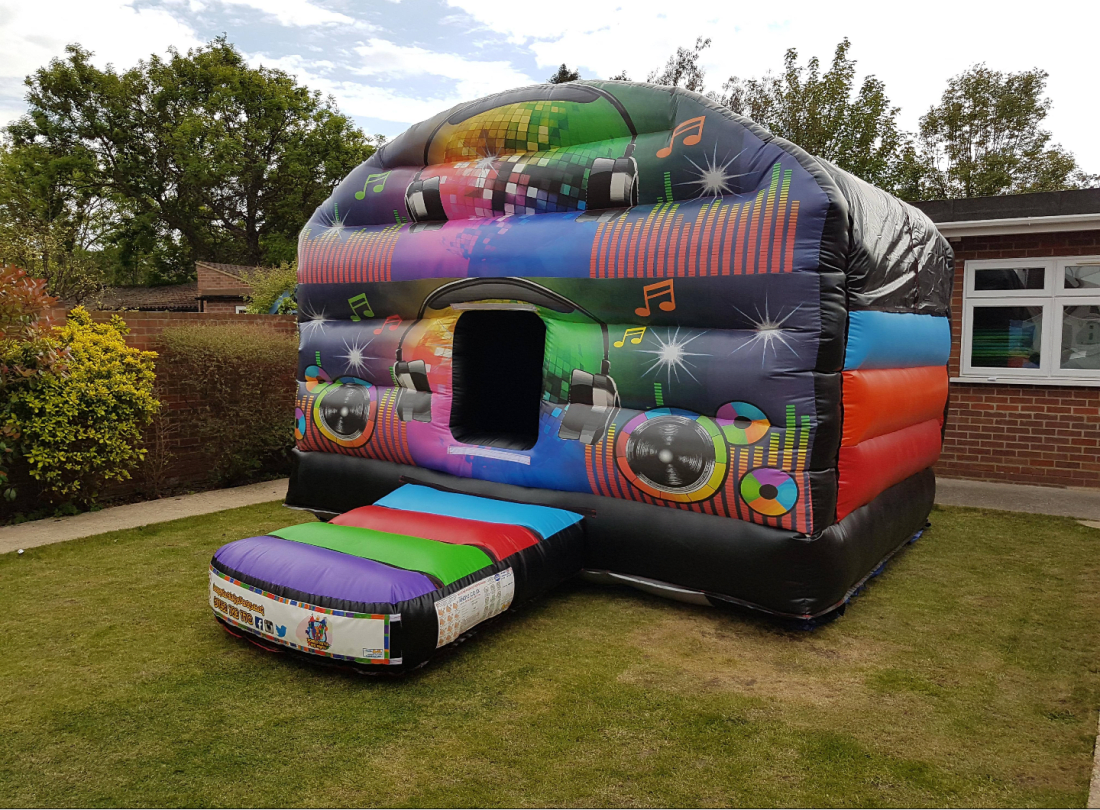 16x20 Family Disco Dome Bouncy Castle Soft Play Hire