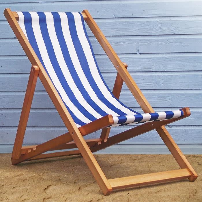 Beach 2025 deck chairs