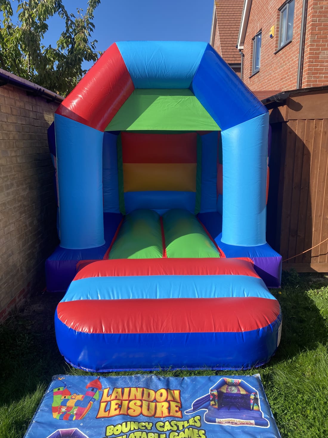 Small bouncy store castle hire