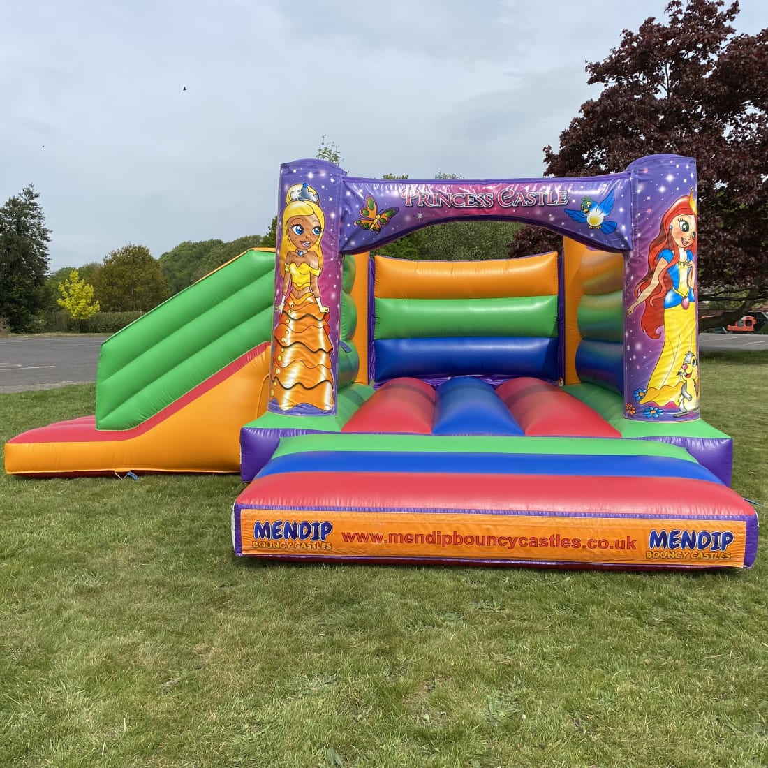 Bouncing castle online with slide