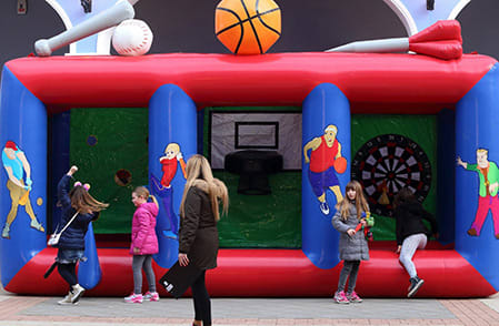 Maze Runner Hire - Inflatable Funfair & Exhibition Game Hire UK in  Sheffield, Rotherham, Doncaster, Leeds, Manchester, Derby, Birmingham, Hull