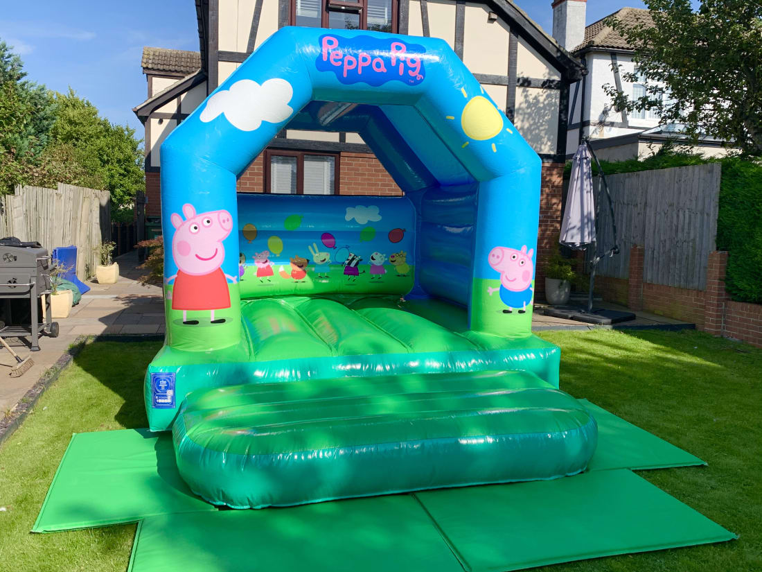 15ft x 15ft Inflatable Nightclub - Bouncy Castle, Inflatable and Soft Play  Hire in Middlesbrough, Stockton, Hartlepool, Darlington, Teesside and North  East England