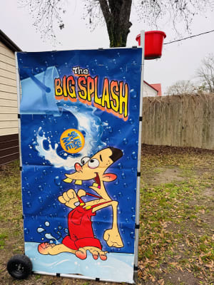 Big Splash Standing Dunk Tank