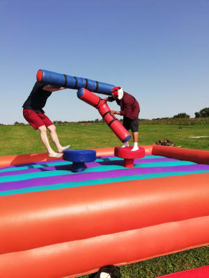 Jolly jumpers best sale jumping castles