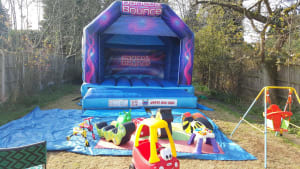 Any 15ft x 15ft & 10 soft play toys