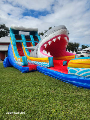 18 FT Great White Splash Dual Lane