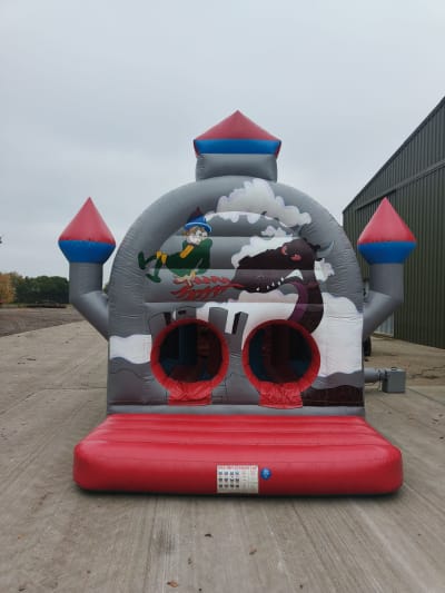 Dragons and Knights Fun Run, a assault course for hire from Sploj