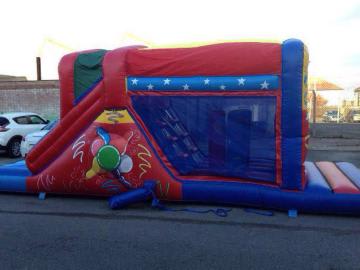 Star Fun Run, a assault course for hire from Bouncy Castle Club