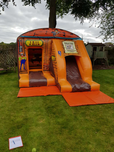Jailhouse Box Jump (13x18ft), a bouncy castle for hire from Airscape Events