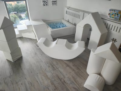 White Soft Play, a soft play set for hire from TnT PartyTime