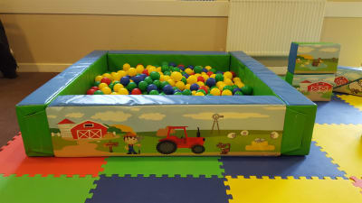 5ft x 5ft Farmyard Ball Pool, a soft play set for hire from Abc Party Hire
