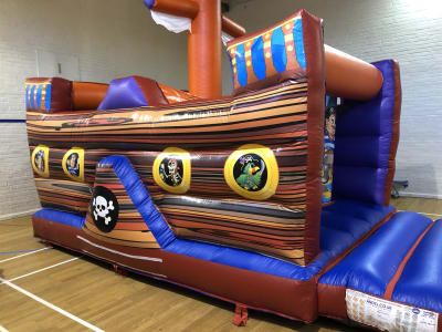 Pirate Ship Fun Run, a assault course for hire from Playdays Parties