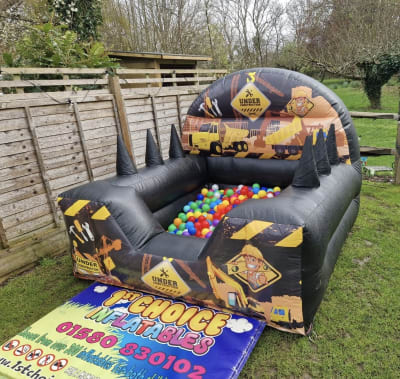 Ballpit Juggler Construction themed 8ft x 6ft, a soft play set for hire from 1st Choice Inflatables