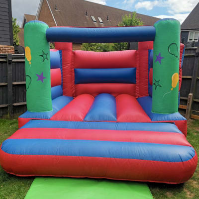 Low balloon castle, a bouncy castle for hire from Bounce Again