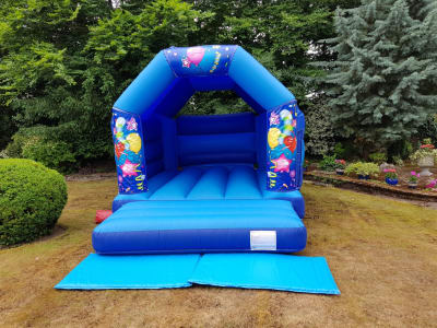 BALLOONS BLUE BOUNCY CASTLE 15FT vs 11ft, a bouncy castle for hire from All Bounce Surrey
