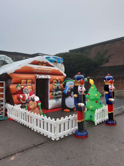 Deluxe Santa's Grotto hire