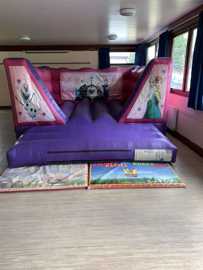Low Height Frozen Castle, a bouncy castle for hire from Croydon Bouncy Castles