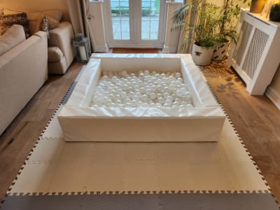 WHITE BALL PIT 5ft (Clear Balls), a soft play set for hire from All Bounce Surrey