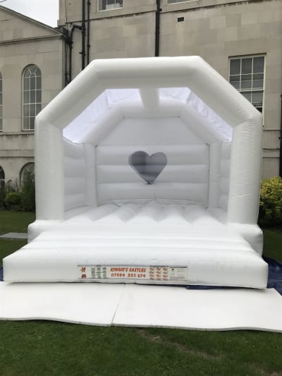 15x15 White Wedding castle, a bouncy castle for hire from Wallington Bouncy Castles