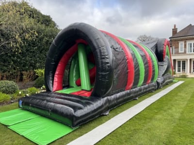 Spiro Fun Run (10ft x 42ft), a assault course for hire from Elmbridge Inflatables