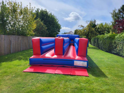 25ft Bungee Run, a assault course for hire from Kendall's Castles