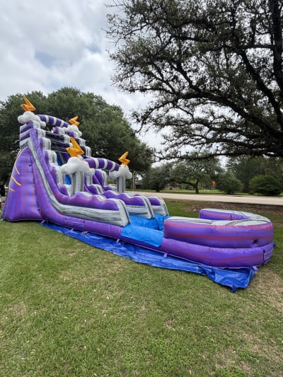 ⚡⛈️ TONS OF FUN 20FT TALL