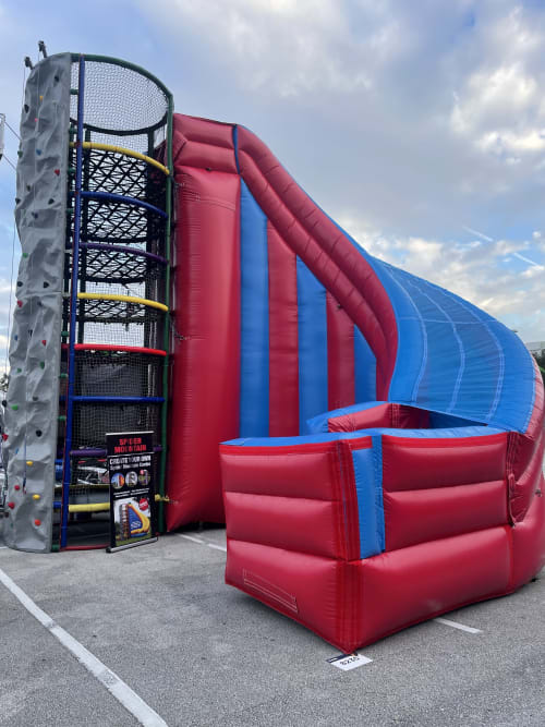 Spider Mountain climbing attraction rental