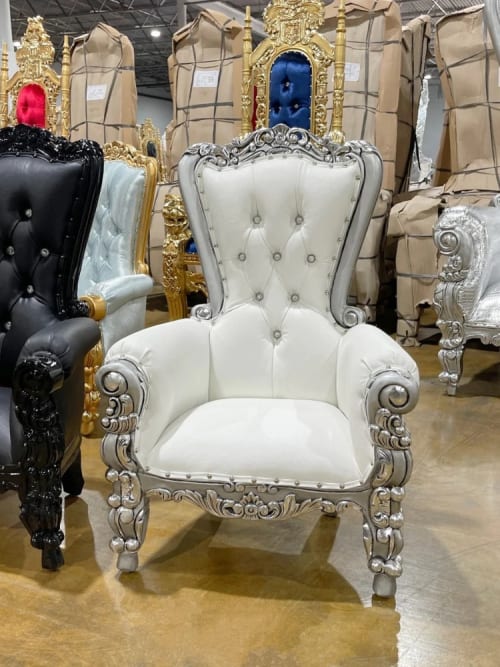 Book now for - King & Queen Thrones Chairs - for rental