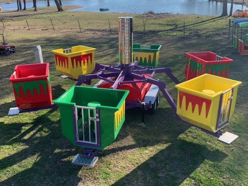 Turbo Tubs ride and attraction rental