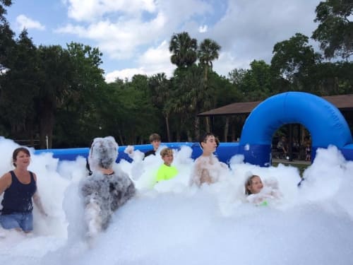 Water Balloon Wars (w/filling station) - Bounce House