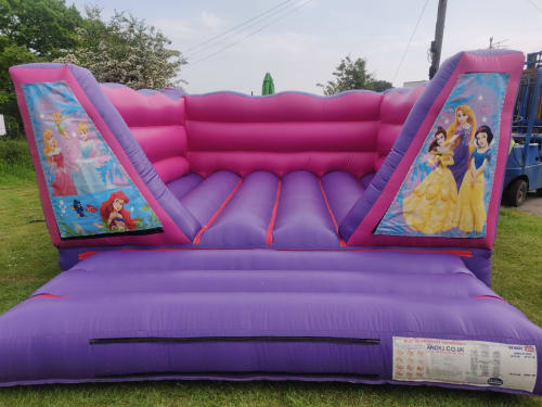 Bouncy Castle Hire In Colchester Ipswich Suffolk And Essex