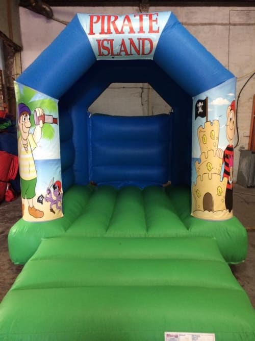 11ft x 8ft pirate theme - fortnite bouncy castle manchester