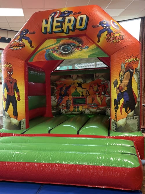 Marvellous Castle (optional Bluetooth speaker with lights)