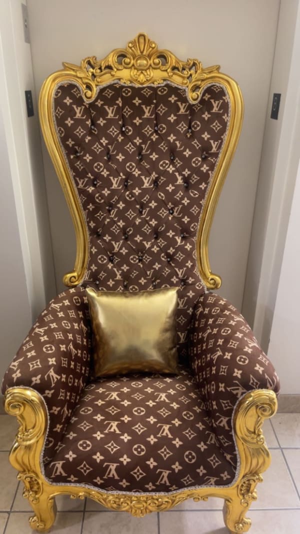 Louis Vuitton Throne Chair - Bounce House & Inflatable Hire in Brockton,  Holbrook, Boston, Bridgewater, Easton, Randolph, Avon & More