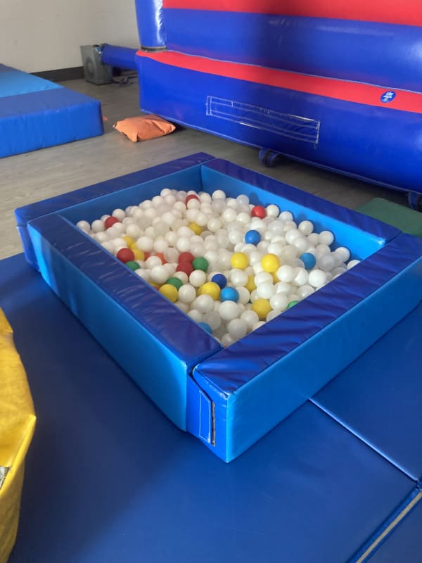 Playz ball pit sales