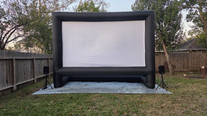 Outdoor Backyard Moviescreen and Projector Rental
