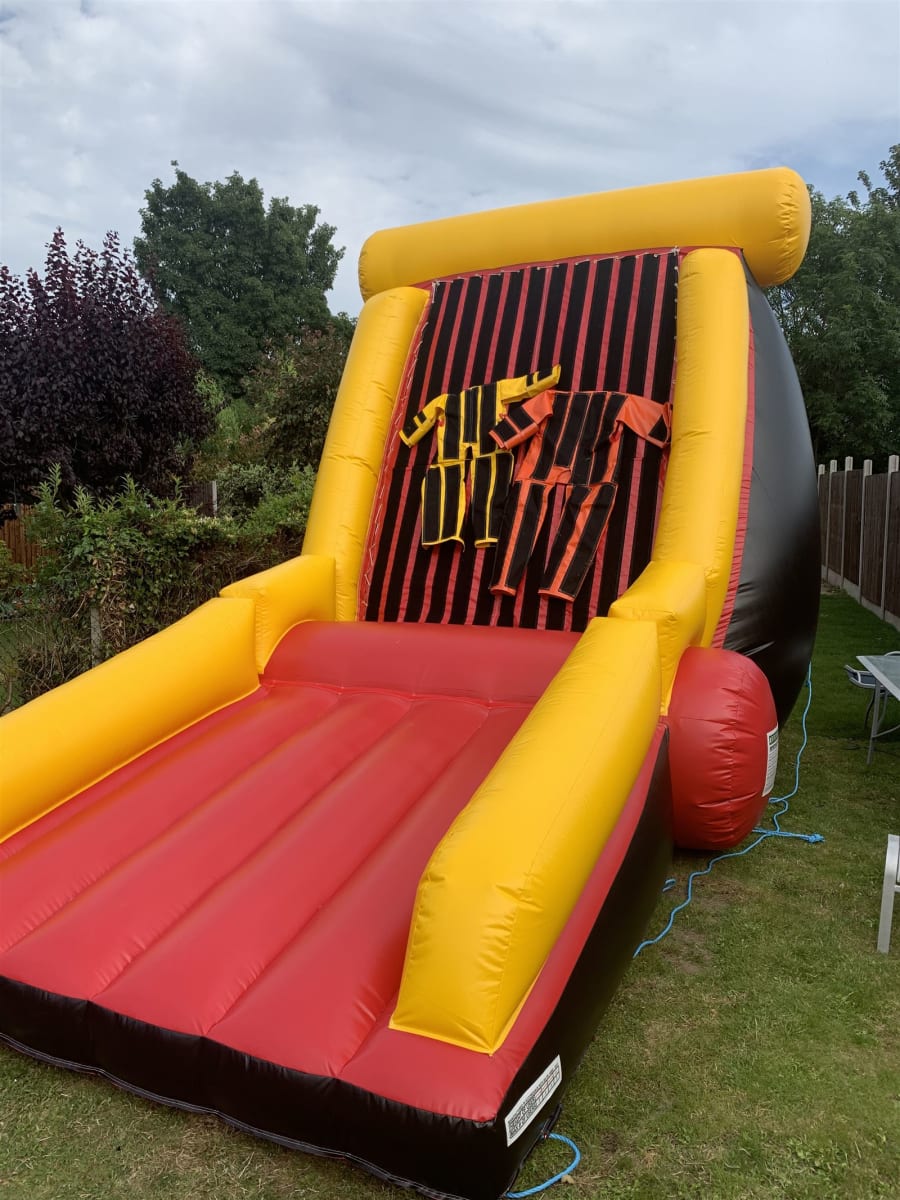 Inflatable Velcro Wall