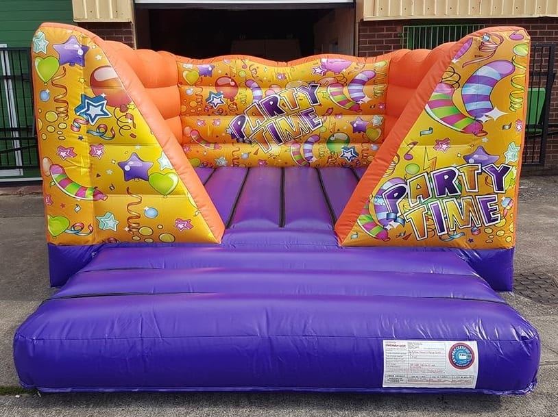 Small bouncy store castle hire