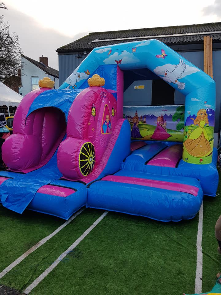 Princess carriage best sale bouncy castle