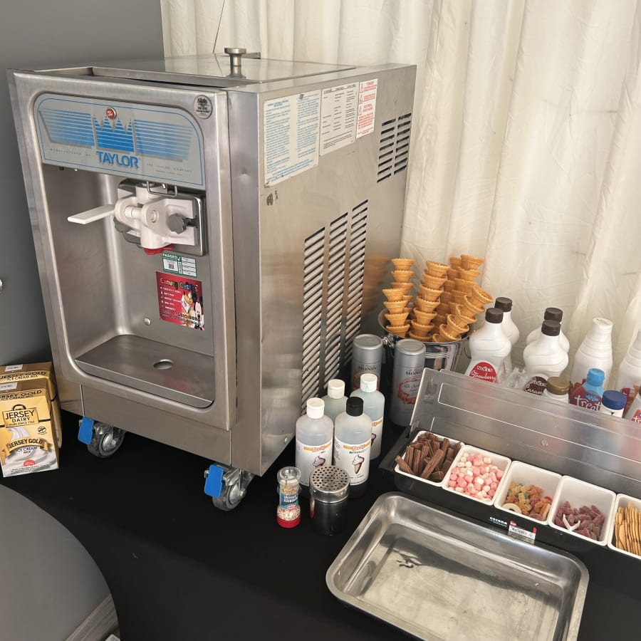 Ice cream machine online hire