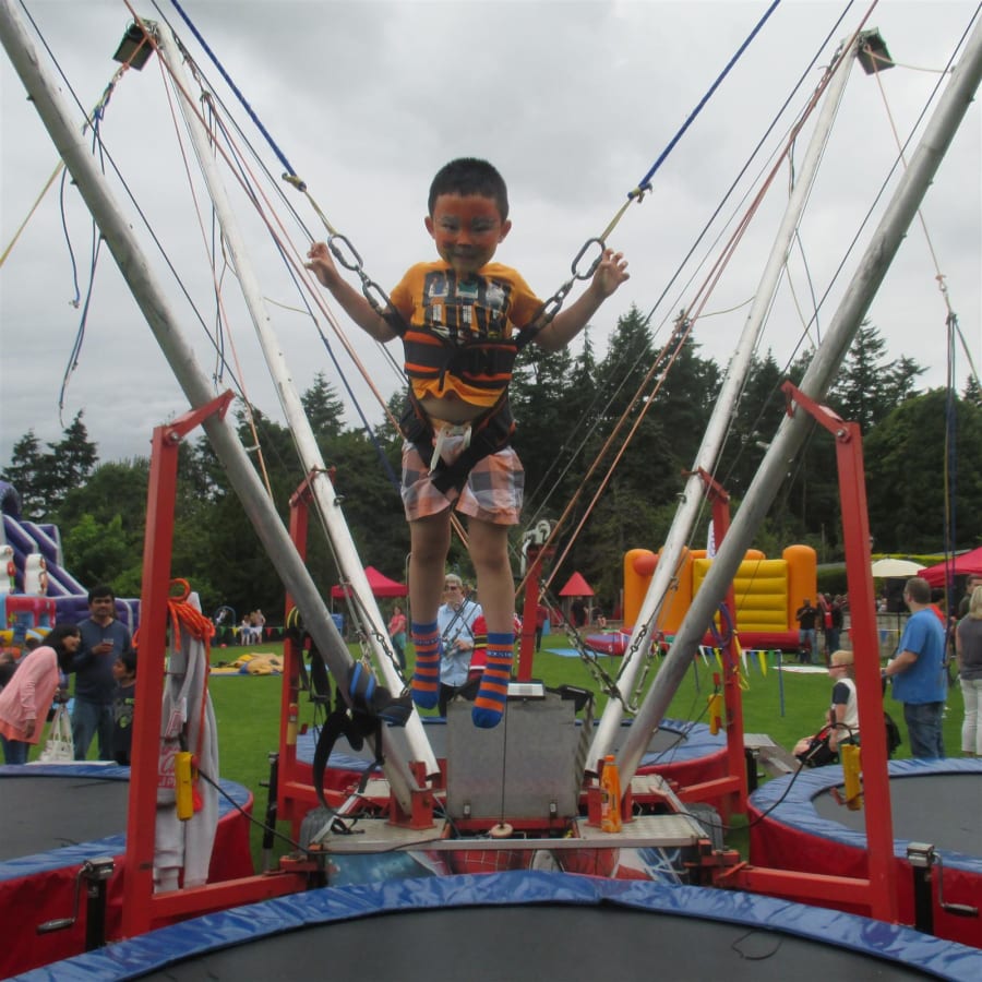 Bungee trampoline clearance harness